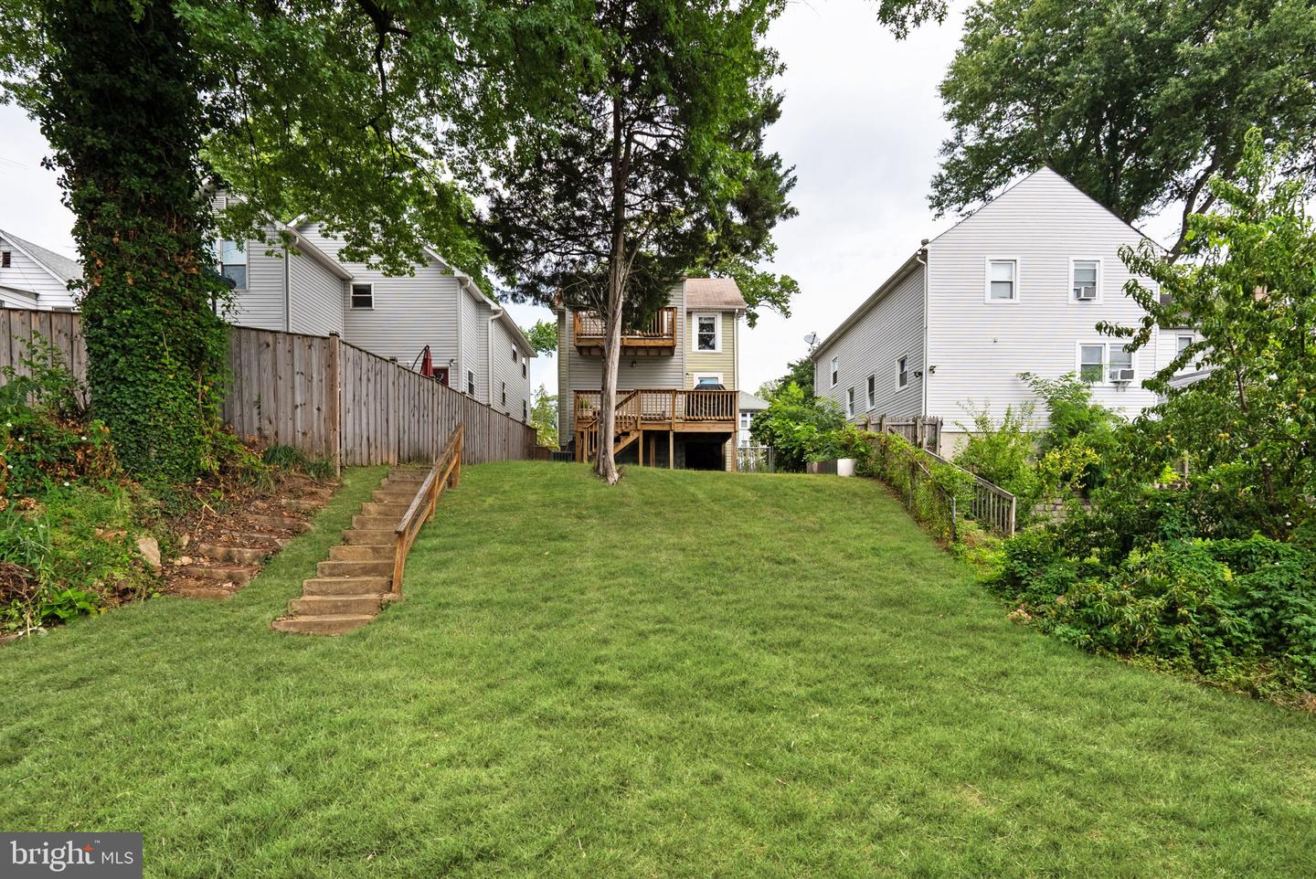3009 OTIS ST NE, WASHINGTON, District Of Columbia 20018, 3 Bedrooms Bedrooms, ,3 BathroomsBathrooms,Residential,For sale,3009 OTIS ST NE,DCDC2212296 MLS # DCDC2212296
