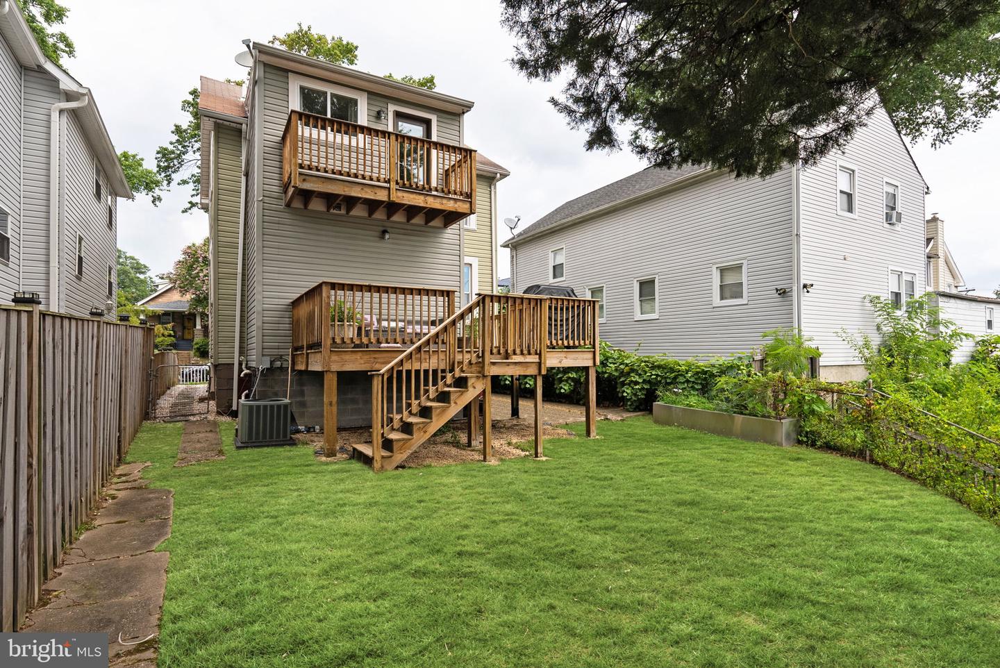 3009 OTIS ST NE, WASHINGTON, District Of Columbia 20018, 3 Bedrooms Bedrooms, ,3 BathroomsBathrooms,Residential,For sale,3009 OTIS ST NE,DCDC2212296 MLS # DCDC2212296