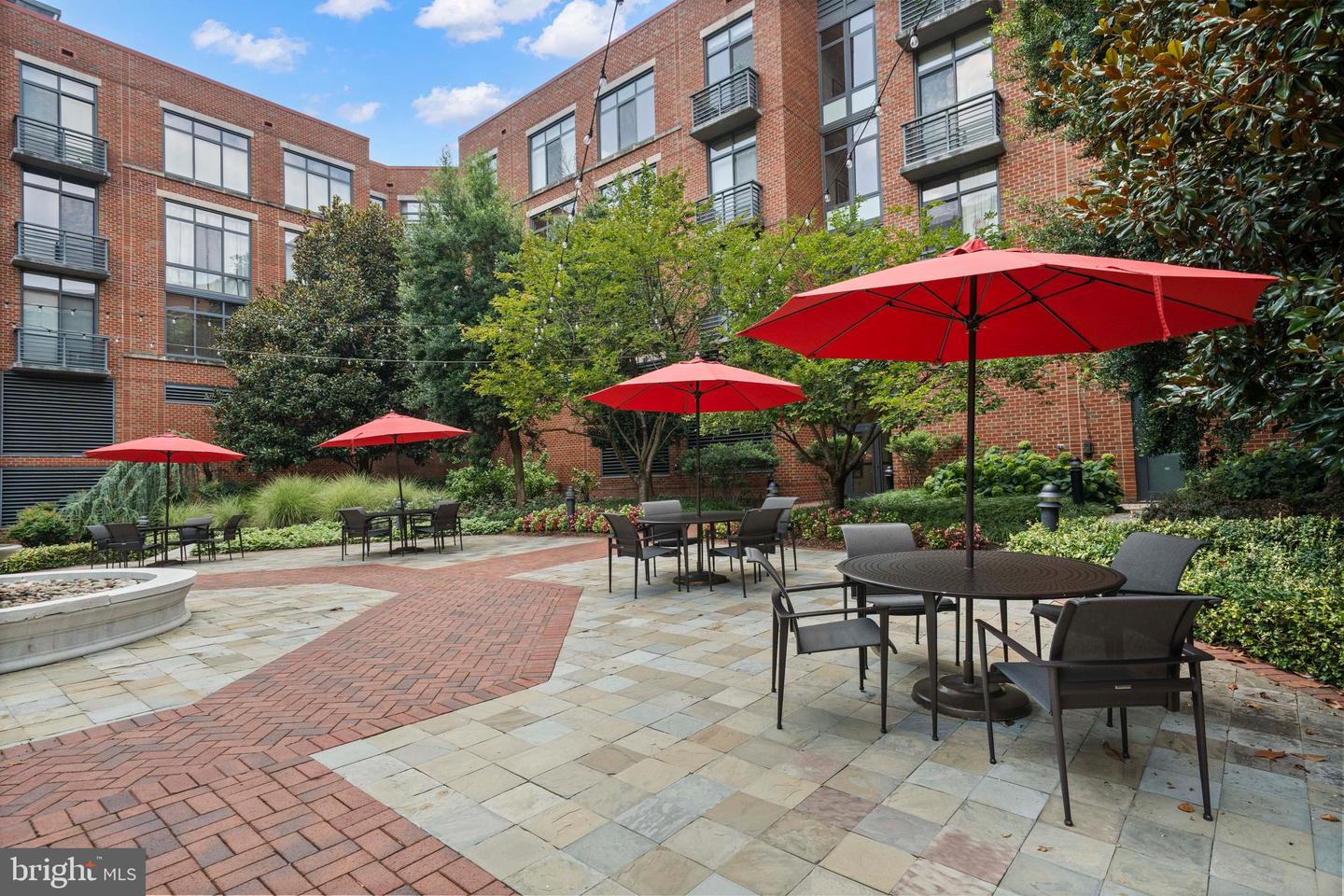 520 JOHN CARLYLE ST #108, ALEXANDRIA, Virginia 22314, 1 Bedroom Bedrooms, ,1 BathroomBathrooms,Residential,For sale,520 JOHN CARLYLE ST #108,VAAX2047910 MLS # VAAX2047910