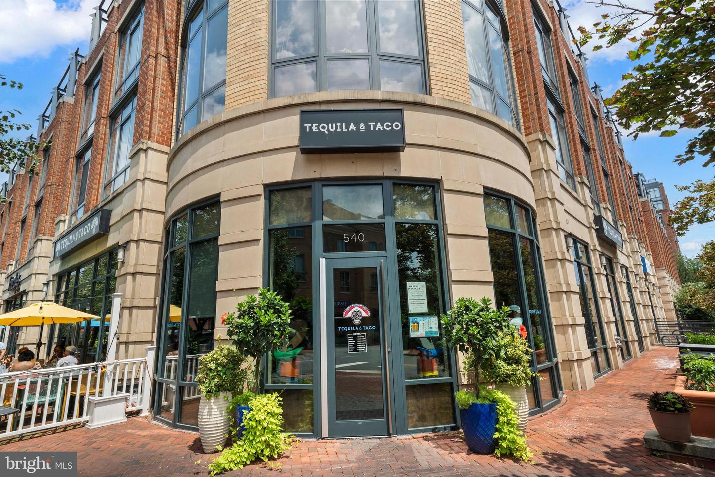 520 JOHN CARLYLE ST #108, ALEXANDRIA, Virginia 22314, 1 Bedroom Bedrooms, ,1 BathroomBathrooms,Residential,For sale,520 JOHN CARLYLE ST #108,VAAX2047910 MLS # VAAX2047910