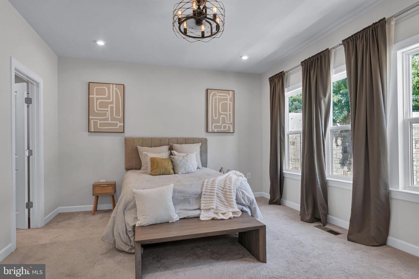 2820 HOKIE LN, ALEXANDRIA, Virginia 22306, 3 Bedrooms Bedrooms, 8 Rooms Rooms,2 BathroomsBathrooms,Residential,For sale,2820 HOKIE LN,VAFX2257886 MLS # VAFX2257886