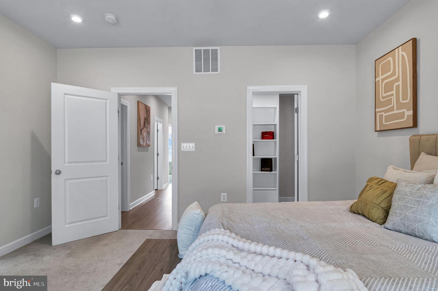 2820 HOKIE LN, ALEXANDRIA, Virginia 22306, 3 Bedrooms Bedrooms, 8 Rooms Rooms,2 BathroomsBathrooms,Residential,For sale,2820 HOKIE LN,VAFX2257886 MLS # VAFX2257886