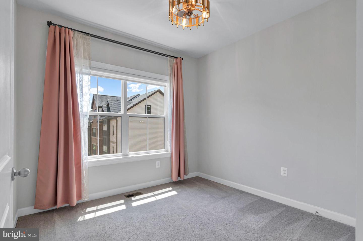 2820 HOKIE LN, ALEXANDRIA, Virginia 22306, 3 Bedrooms Bedrooms, 8 Rooms Rooms,2 BathroomsBathrooms,Residential,For sale,2820 HOKIE LN,VAFX2257886 MLS # VAFX2257886
