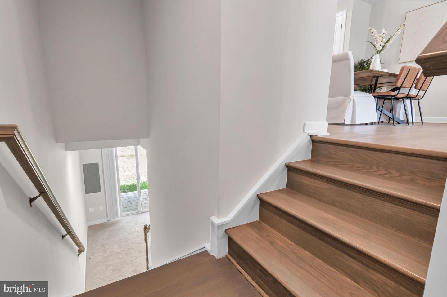 2820 HOKIE LN, ALEXANDRIA, Virginia 22306, 3 Bedrooms Bedrooms, 8 Rooms Rooms,2 BathroomsBathrooms,Residential,For sale,2820 HOKIE LN,VAFX2257886 MLS # VAFX2257886