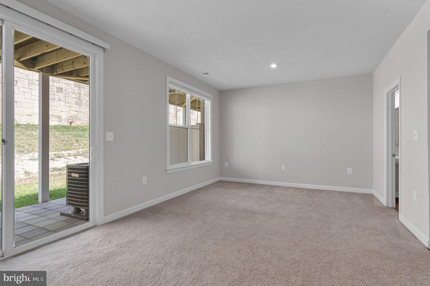 2820 HOKIE LN, ALEXANDRIA, Virginia 22306, 3 Bedrooms Bedrooms, 8 Rooms Rooms,2 BathroomsBathrooms,Residential,For sale,2820 HOKIE LN,VAFX2257886 MLS # VAFX2257886