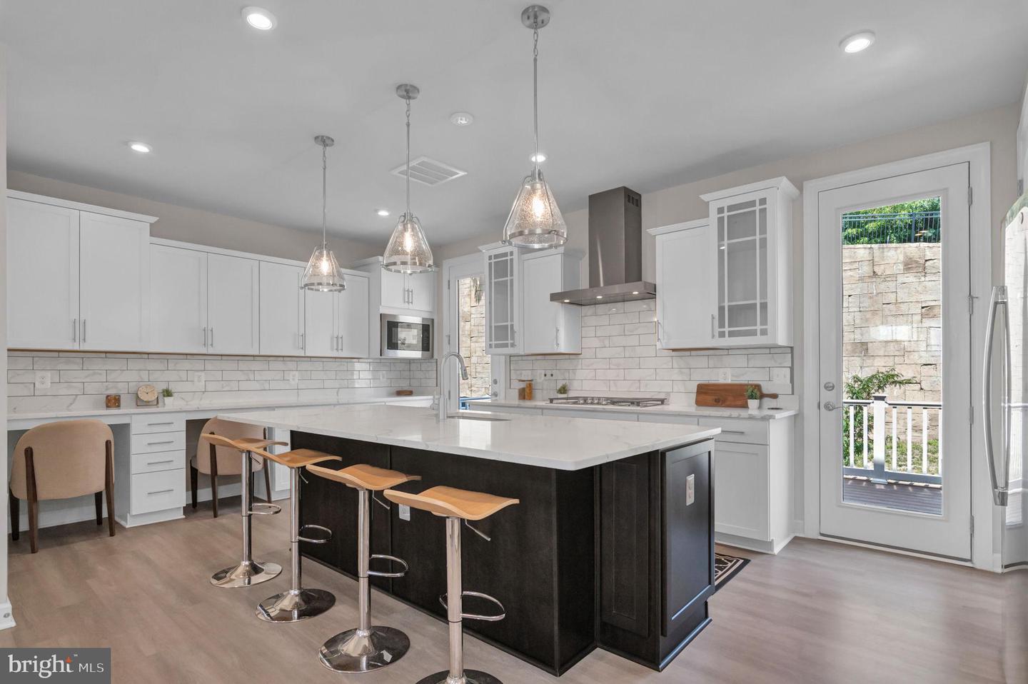 2820 HOKIE LN, ALEXANDRIA, Virginia 22306, 3 Bedrooms Bedrooms, 8 Rooms Rooms,2 BathroomsBathrooms,Residential,For sale,2820 HOKIE LN,VAFX2257886 MLS # VAFX2257886