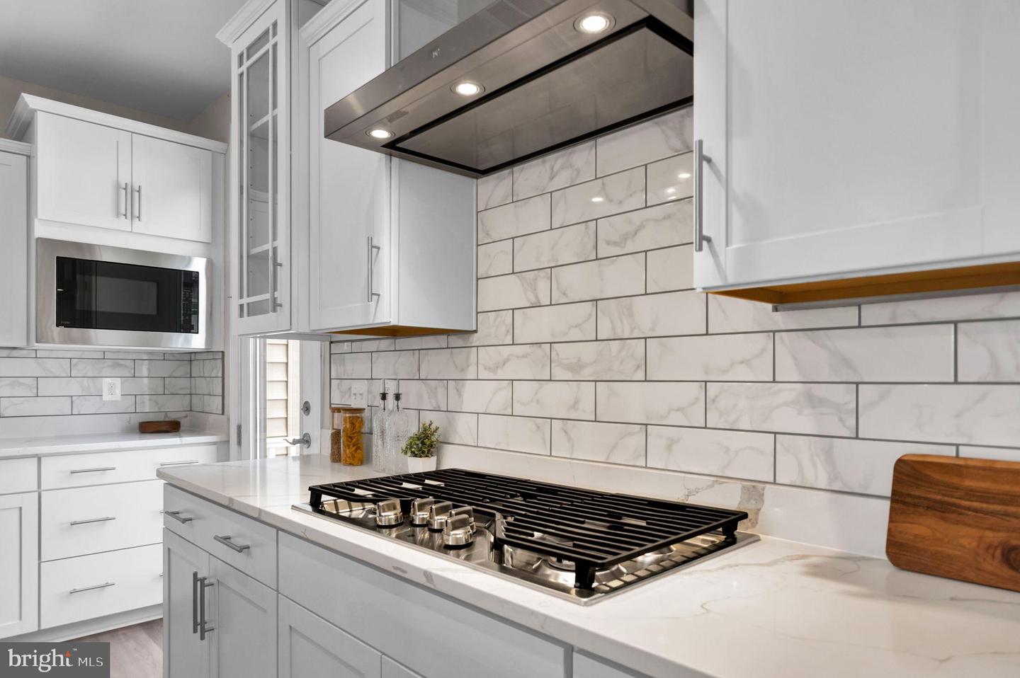 2820 HOKIE LN, ALEXANDRIA, Virginia 22306, 3 Bedrooms Bedrooms, 8 Rooms Rooms,2 BathroomsBathrooms,Residential,For sale,2820 HOKIE LN,VAFX2257886 MLS # VAFX2257886
