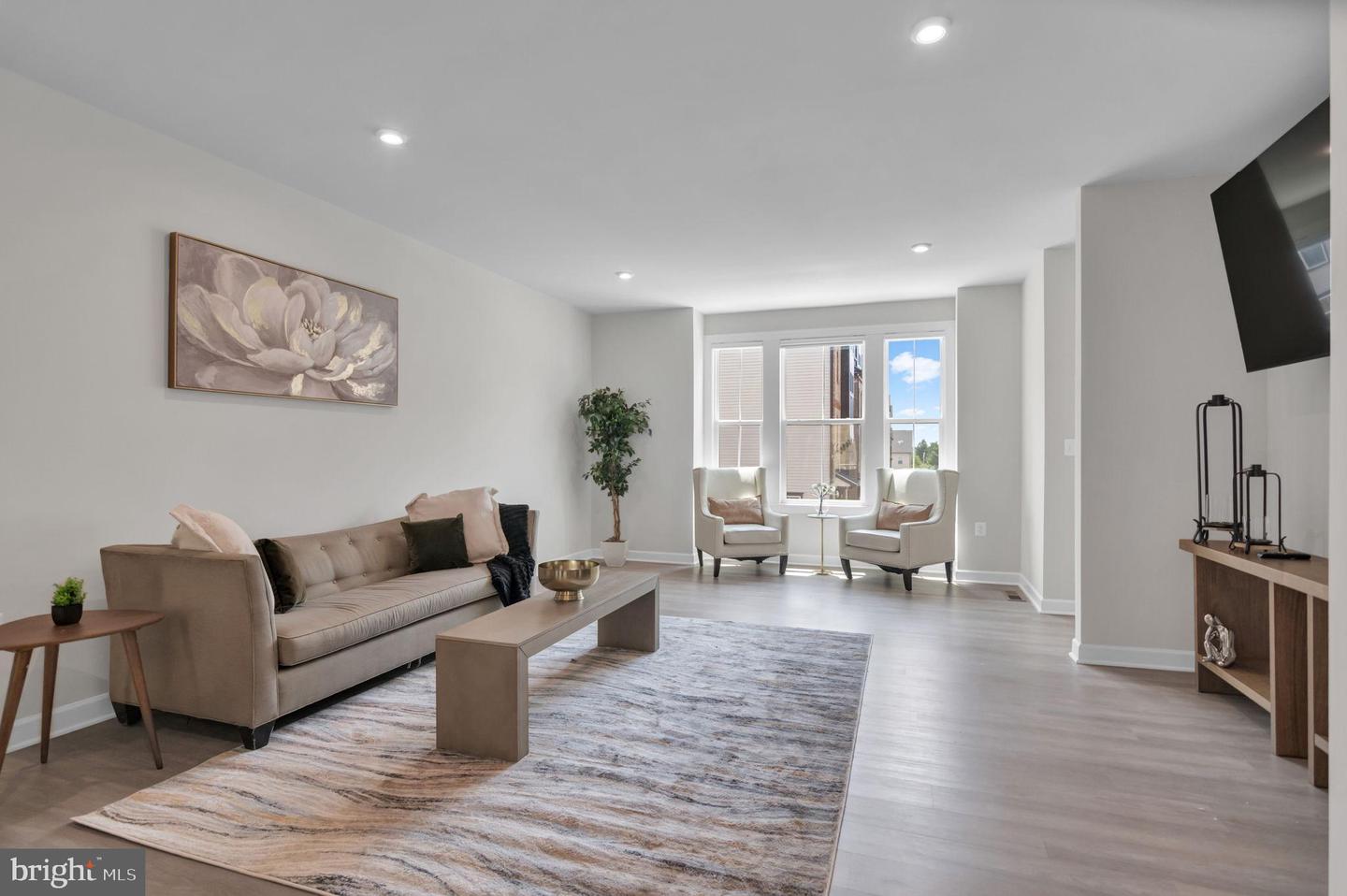 2820 HOKIE LN, ALEXANDRIA, Virginia 22306, 3 Bedrooms Bedrooms, 8 Rooms Rooms,2 BathroomsBathrooms,Residential,For sale,2820 HOKIE LN,VAFX2257886 MLS # VAFX2257886