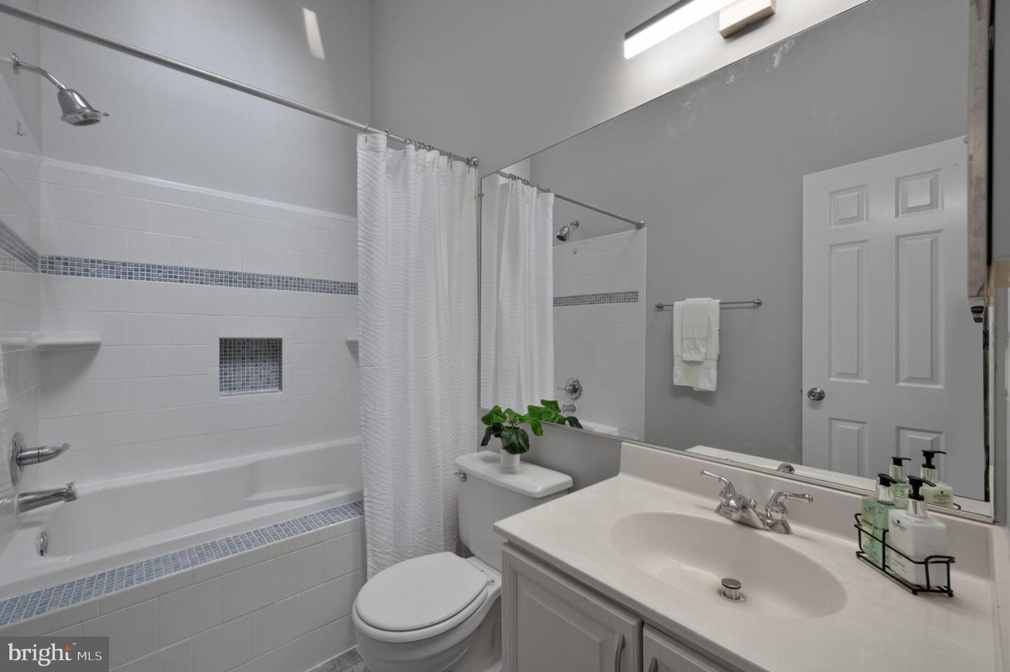 7212 LENSFIELD CT, ALEXANDRIA, Virginia 22315, 3 Bedrooms Bedrooms, ,2 BathroomsBathrooms,Residential,For sale,7212 LENSFIELD CT,VAFX2257912 MLS # VAFX2257912