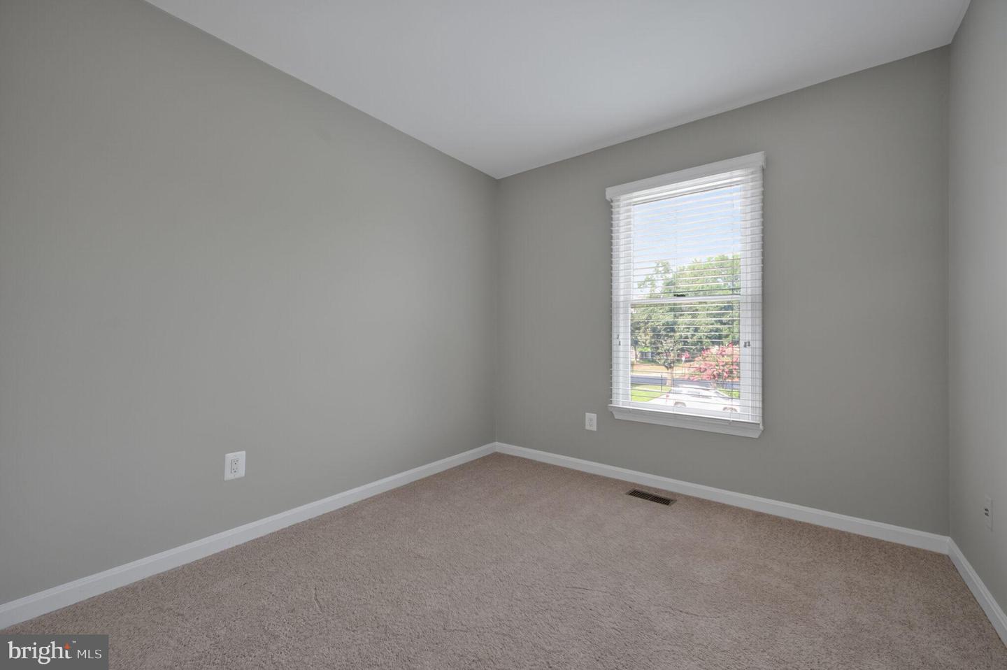 7212 LENSFIELD CT, ALEXANDRIA, Virginia 22315, 3 Bedrooms Bedrooms, ,2 BathroomsBathrooms,Residential,For sale,7212 LENSFIELD CT,VAFX2257912 MLS # VAFX2257912