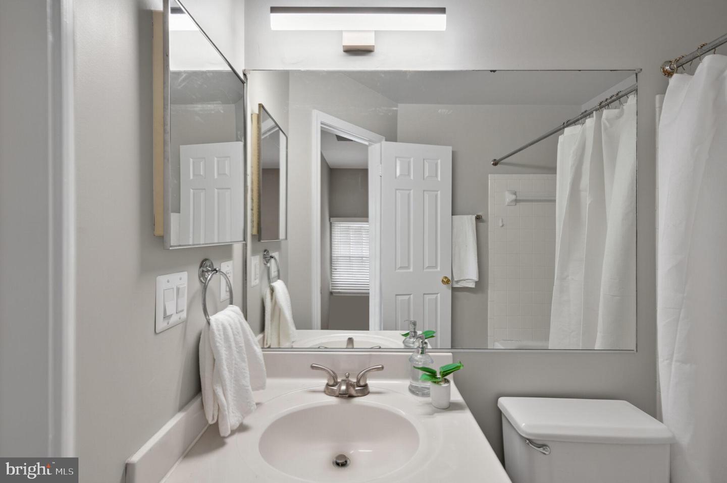 7212 LENSFIELD CT, ALEXANDRIA, Virginia 22315, 3 Bedrooms Bedrooms, ,2 BathroomsBathrooms,Residential,For sale,7212 LENSFIELD CT,VAFX2257912 MLS # VAFX2257912