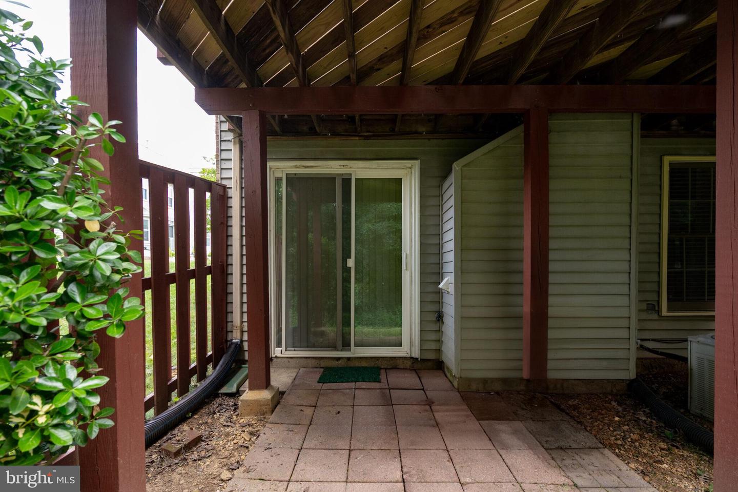 7212 LENSFIELD CT, ALEXANDRIA, Virginia 22315, 3 Bedrooms Bedrooms, ,2 BathroomsBathrooms,Residential,For sale,7212 LENSFIELD CT,VAFX2257912 MLS # VAFX2257912