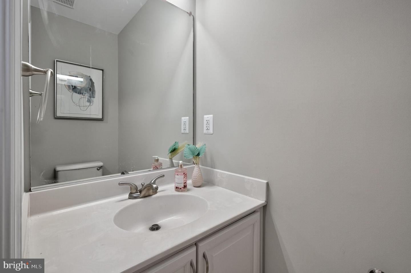 7212 LENSFIELD CT, ALEXANDRIA, Virginia 22315, 3 Bedrooms Bedrooms, ,2 BathroomsBathrooms,Residential,For sale,7212 LENSFIELD CT,VAFX2257912 MLS # VAFX2257912