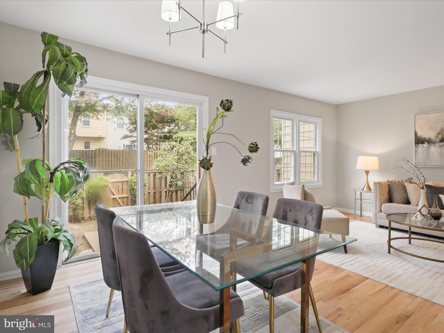 9903 FINIAN CT, VIENNA, Virginia 22181, 4 Bedrooms Bedrooms, 11 Rooms Rooms,3 BathroomsBathrooms,Residential,For sale,9903 FINIAN CT,VAFX2257938 MLS # VAFX2257938