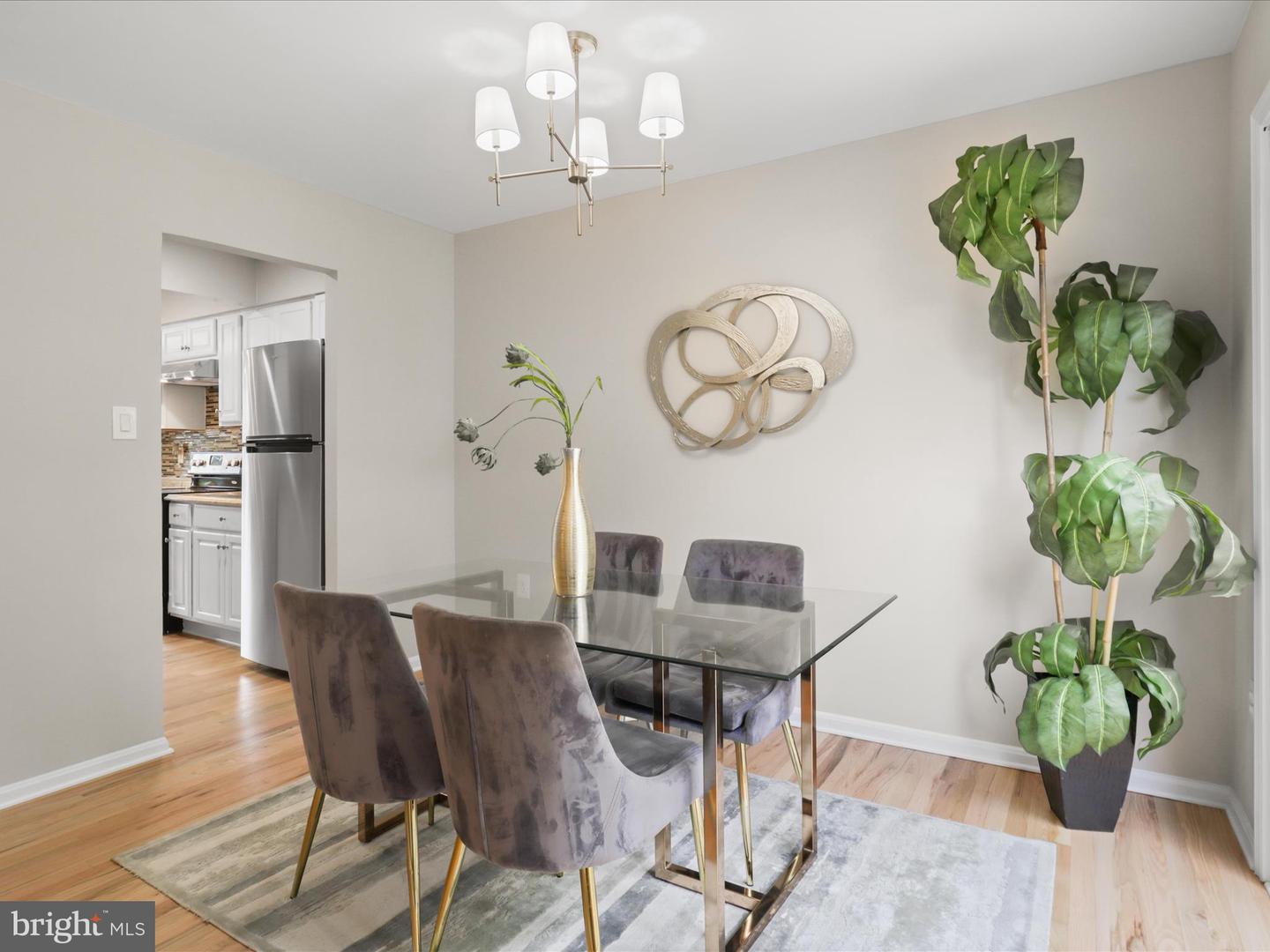 9903 FINIAN CT, VIENNA, Virginia 22181, 4 Bedrooms Bedrooms, 11 Rooms Rooms,3 BathroomsBathrooms,Residential,For sale,9903 FINIAN CT,VAFX2257938 MLS # VAFX2257938