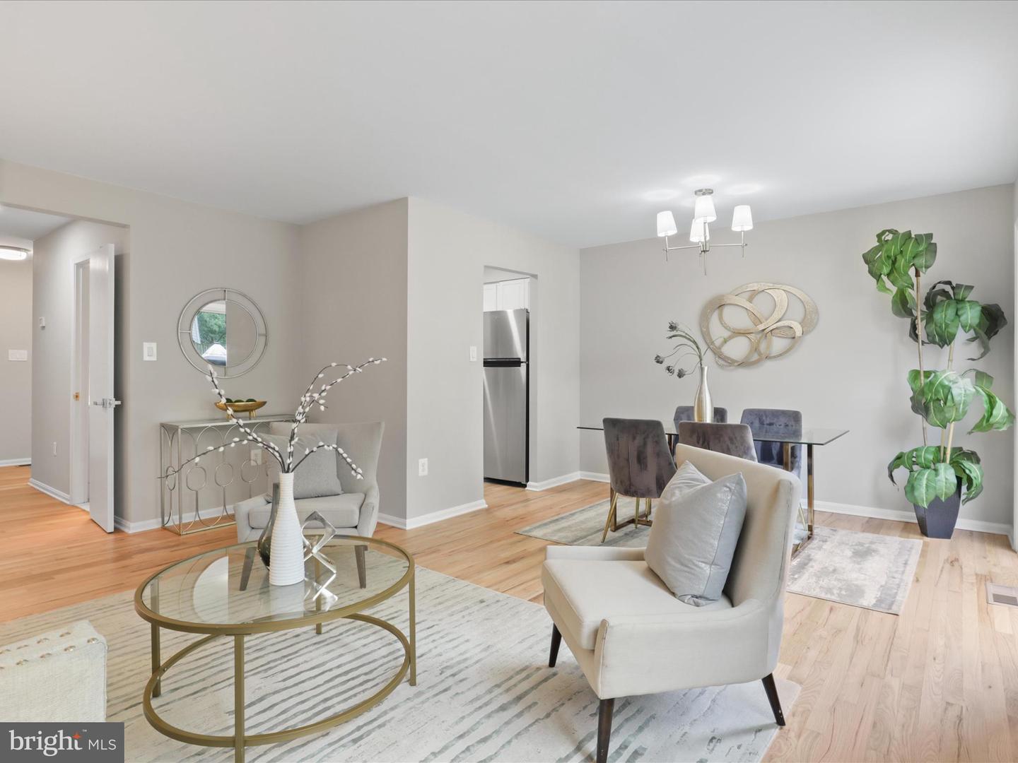 9903 FINIAN CT, VIENNA, Virginia 22181, 4 Bedrooms Bedrooms, 11 Rooms Rooms,3 BathroomsBathrooms,Residential,For sale,9903 FINIAN CT,VAFX2257938 MLS # VAFX2257938