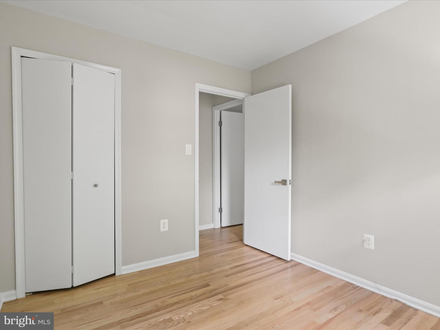 9903 FINIAN CT, VIENNA, Virginia 22181, 4 Bedrooms Bedrooms, 11 Rooms Rooms,3 BathroomsBathrooms,Residential,For sale,9903 FINIAN CT,VAFX2257938 MLS # VAFX2257938