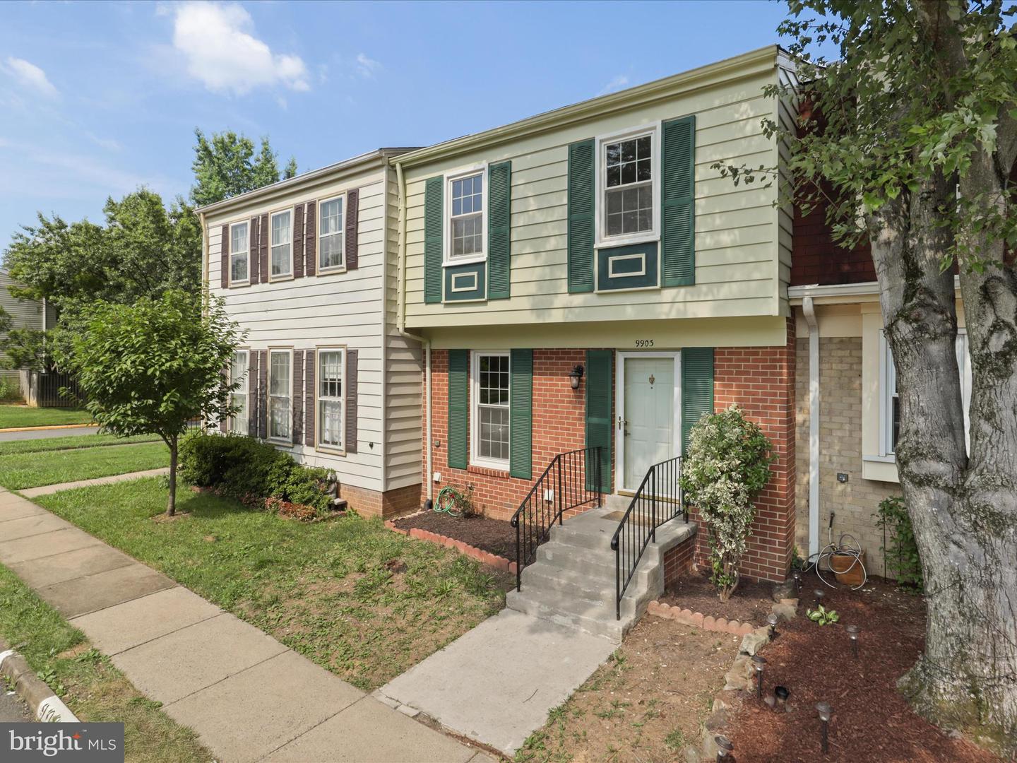 9903 FINIAN CT, VIENNA, Virginia 22181, 4 Bedrooms Bedrooms, 11 Rooms Rooms,3 BathroomsBathrooms,Residential,For sale,9903 FINIAN CT,VAFX2257938 MLS # VAFX2257938