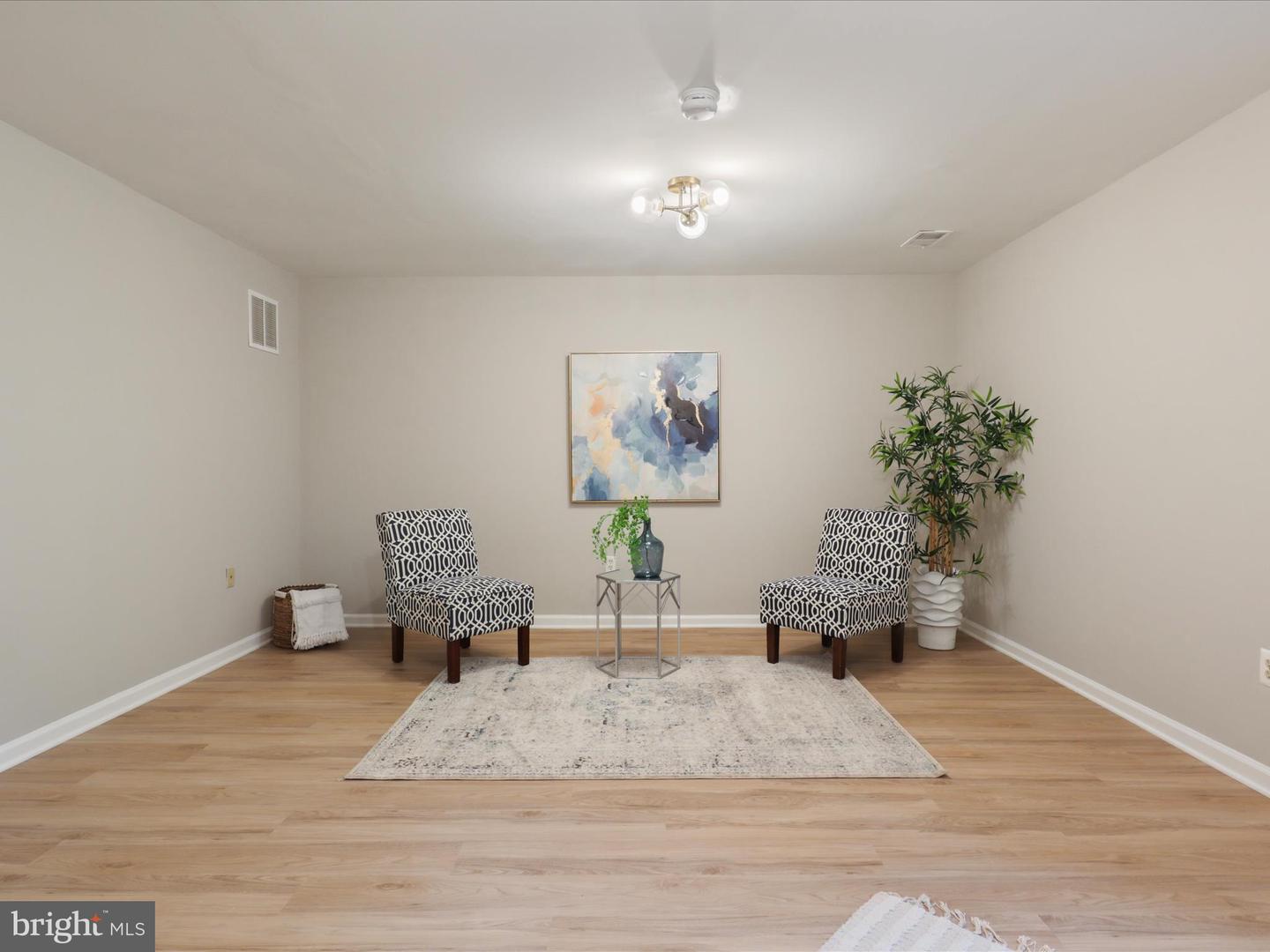 9903 FINIAN CT, VIENNA, Virginia 22181, 4 Bedrooms Bedrooms, 11 Rooms Rooms,3 BathroomsBathrooms,Residential,For sale,9903 FINIAN CT,VAFX2257938 MLS # VAFX2257938