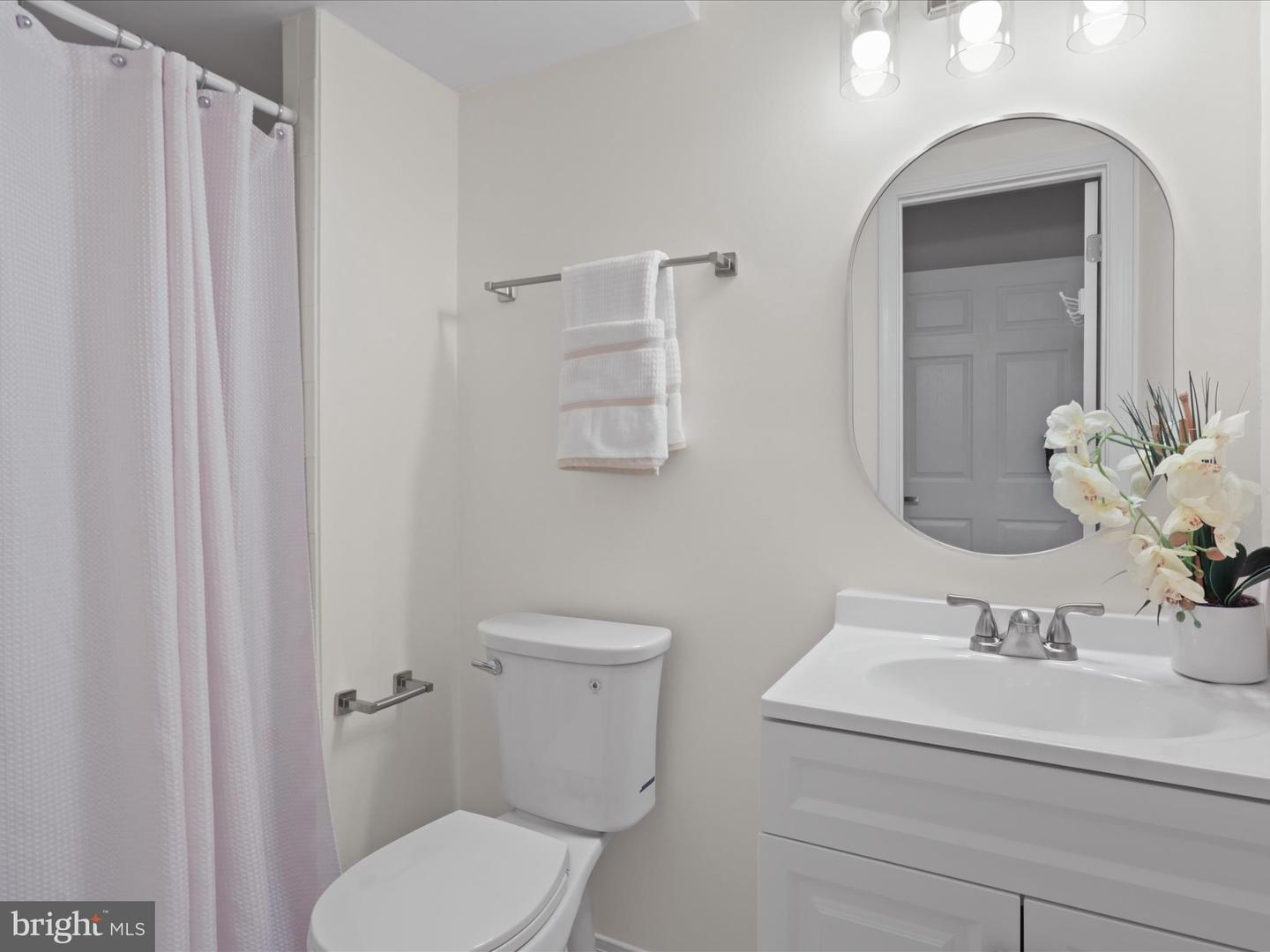 9903 FINIAN CT, VIENNA, Virginia 22181, 4 Bedrooms Bedrooms, 11 Rooms Rooms,3 BathroomsBathrooms,Residential,For sale,9903 FINIAN CT,VAFX2257938 MLS # VAFX2257938