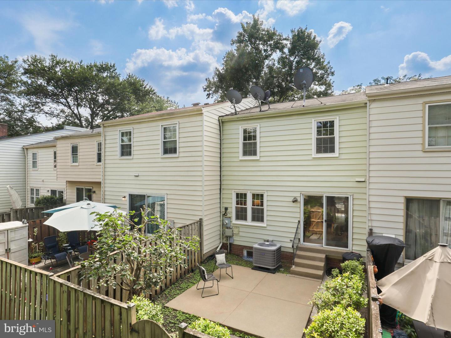9903 FINIAN CT, VIENNA, Virginia 22181, 4 Bedrooms Bedrooms, 11 Rooms Rooms,3 BathroomsBathrooms,Residential,For sale,9903 FINIAN CT,VAFX2257938 MLS # VAFX2257938