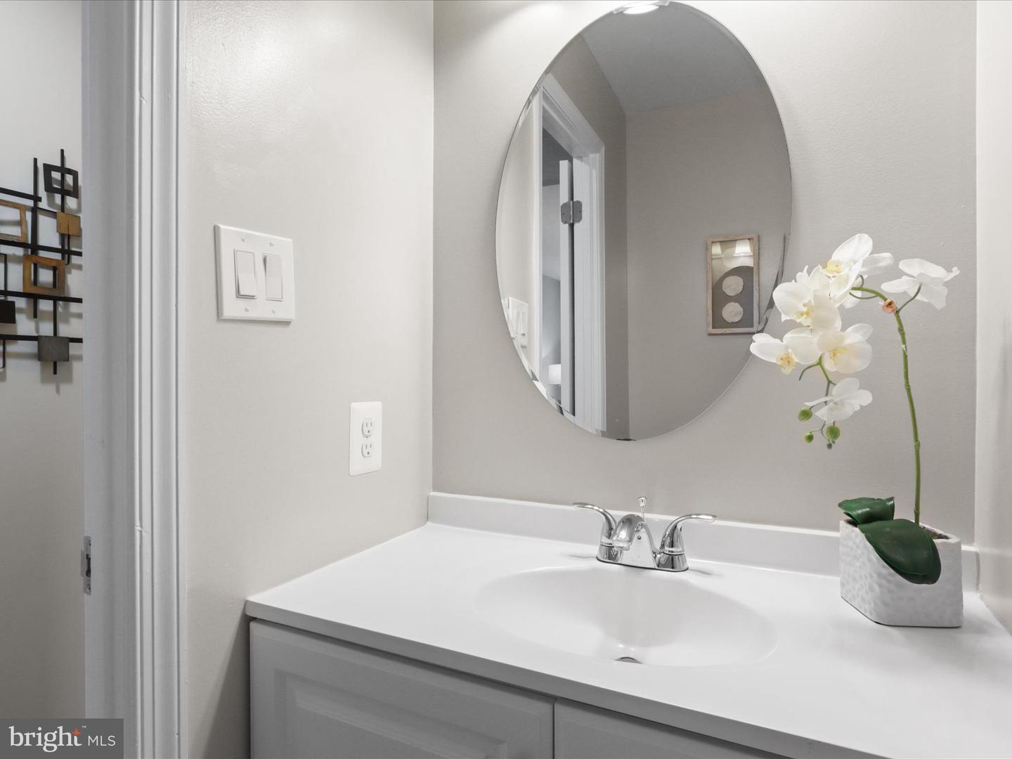 9903 FINIAN CT, VIENNA, Virginia 22181, 4 Bedrooms Bedrooms, 11 Rooms Rooms,3 BathroomsBathrooms,Residential,For sale,9903 FINIAN CT,VAFX2257938 MLS # VAFX2257938