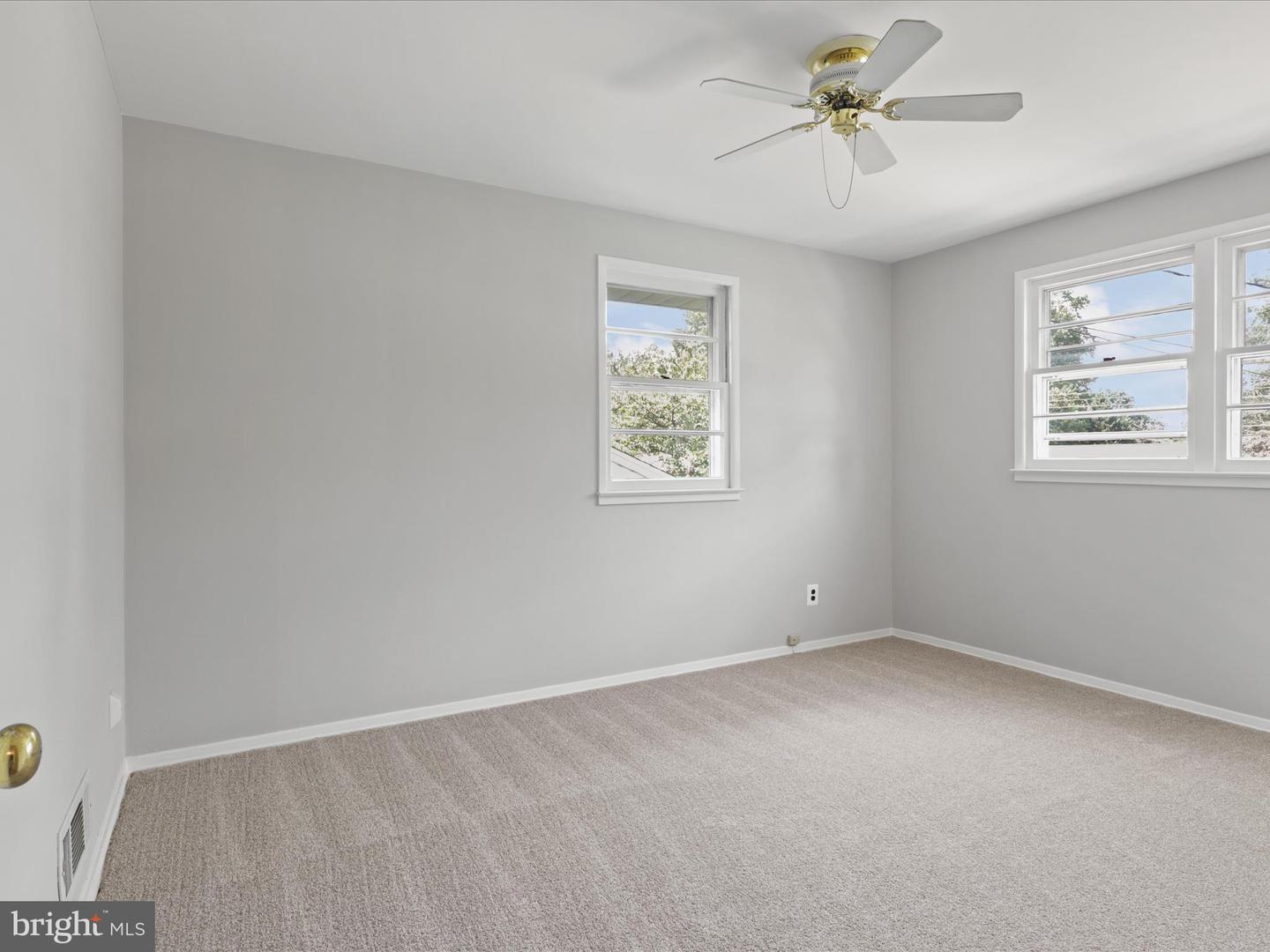 7107 GALESVILLE PL, ANNANDALE, Virginia 22003, 4 Bedrooms Bedrooms, 15 Rooms Rooms,2 BathroomsBathrooms,Residential,For sale,7107 GALESVILLE PL,VAFX2257942 MLS # VAFX2257942