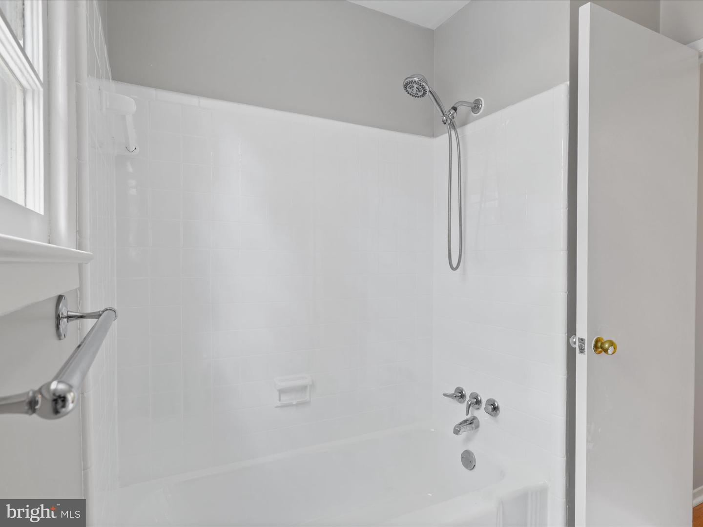 7107 GALESVILLE PL, ANNANDALE, Virginia 22003, 4 Bedrooms Bedrooms, 15 Rooms Rooms,2 BathroomsBathrooms,Residential,For sale,7107 GALESVILLE PL,VAFX2257942 MLS # VAFX2257942