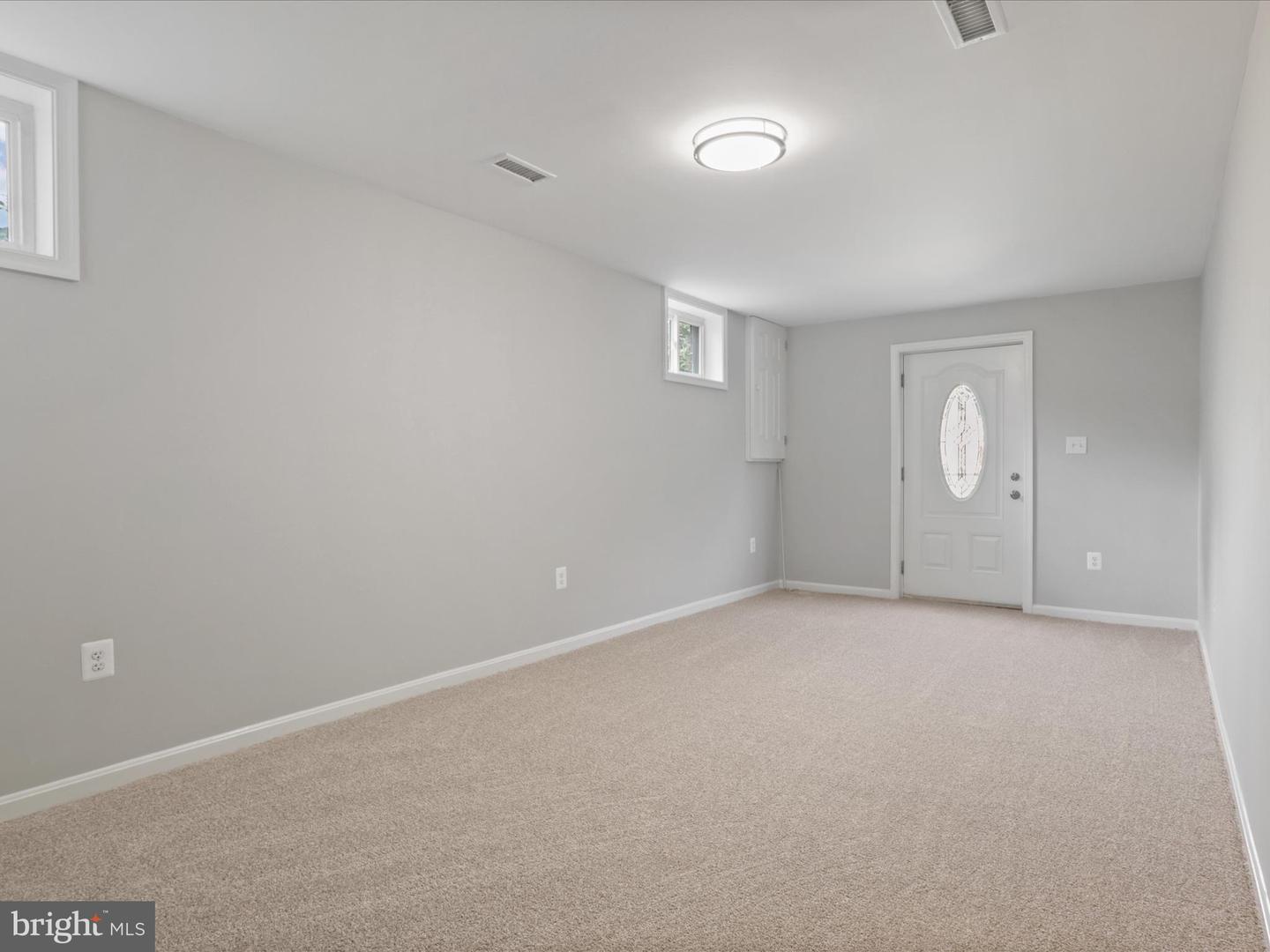 7107 GALESVILLE PL, ANNANDALE, Virginia 22003, 4 Bedrooms Bedrooms, 15 Rooms Rooms,2 BathroomsBathrooms,Residential,For sale,7107 GALESVILLE PL,VAFX2257942 MLS # VAFX2257942