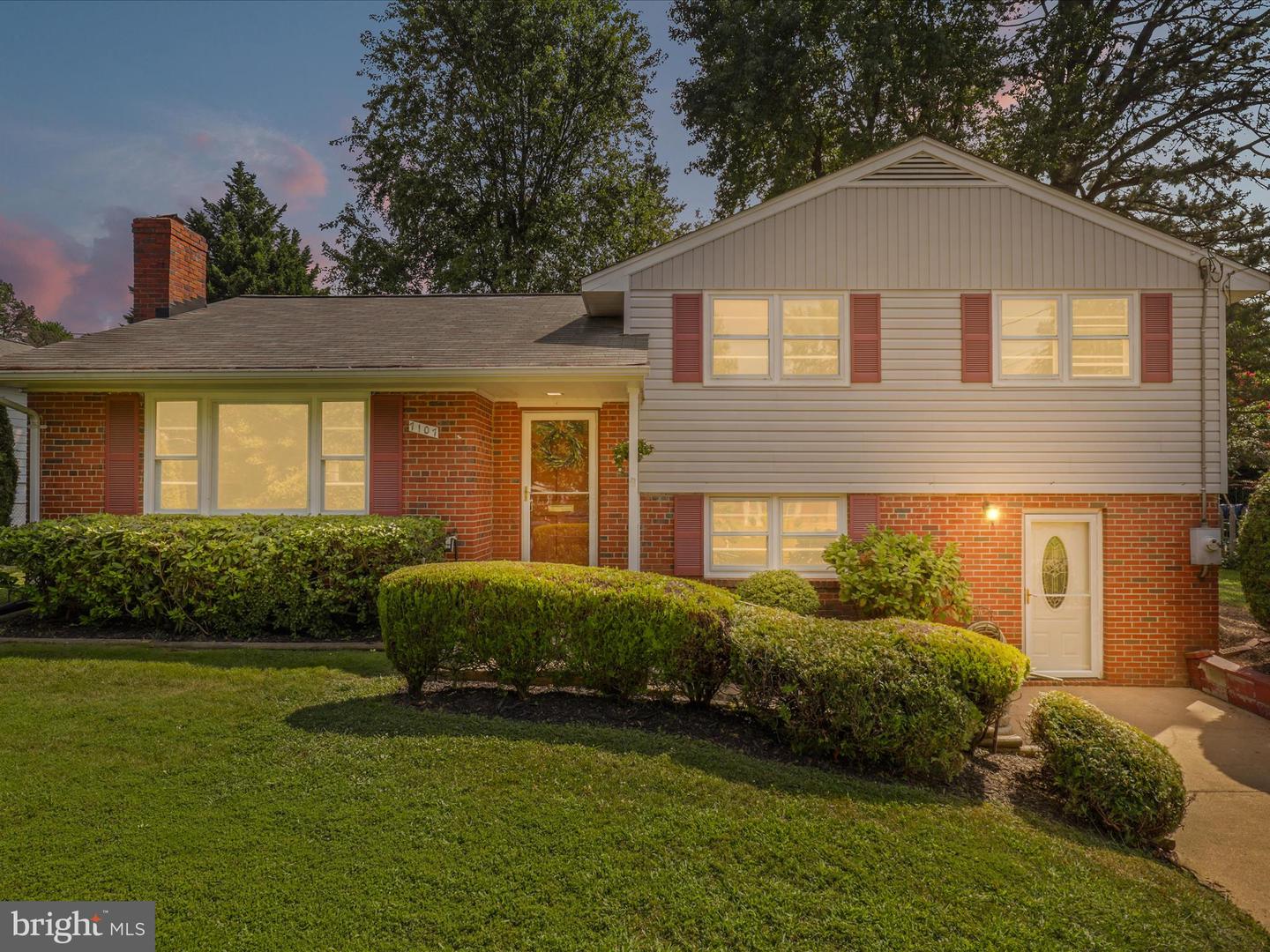 7107 GALESVILLE PL, ANNANDALE, Virginia 22003, 4 Bedrooms Bedrooms, 15 Rooms Rooms,2 BathroomsBathrooms,Residential,For sale,7107 GALESVILLE PL,VAFX2257942 MLS # VAFX2257942