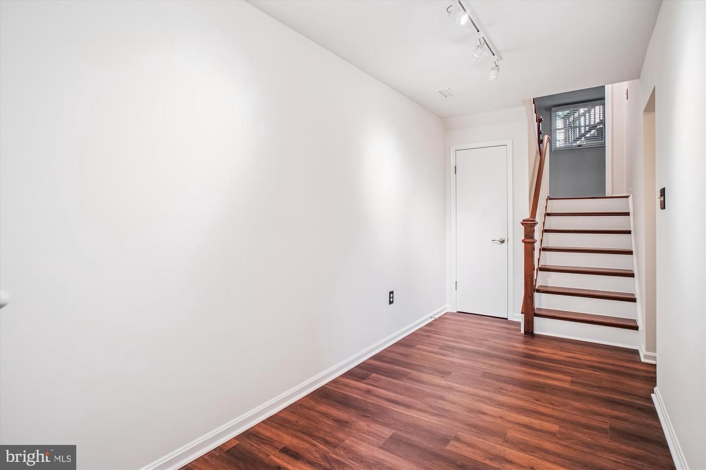3710 MADISON LN, FALLS CHURCH, Virginia 22041, 3 Bedrooms Bedrooms, ,3 BathroomsBathrooms,Residential,For sale,3710 MADISON LN,VAFX2257958 MLS # VAFX2257958
