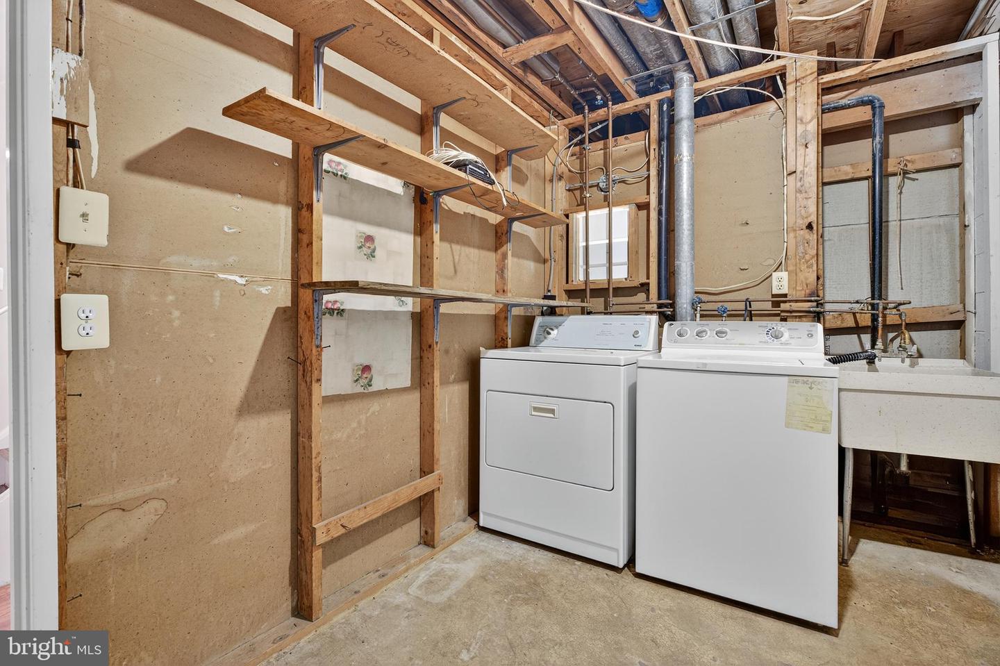4953 ORISKANY DR, ANNANDALE, Virginia 22003, 3 Bedrooms Bedrooms, ,3 BathroomsBathrooms,Residential,For sale,4953 ORISKANY DR,VAFX2257962 MLS # VAFX2257962