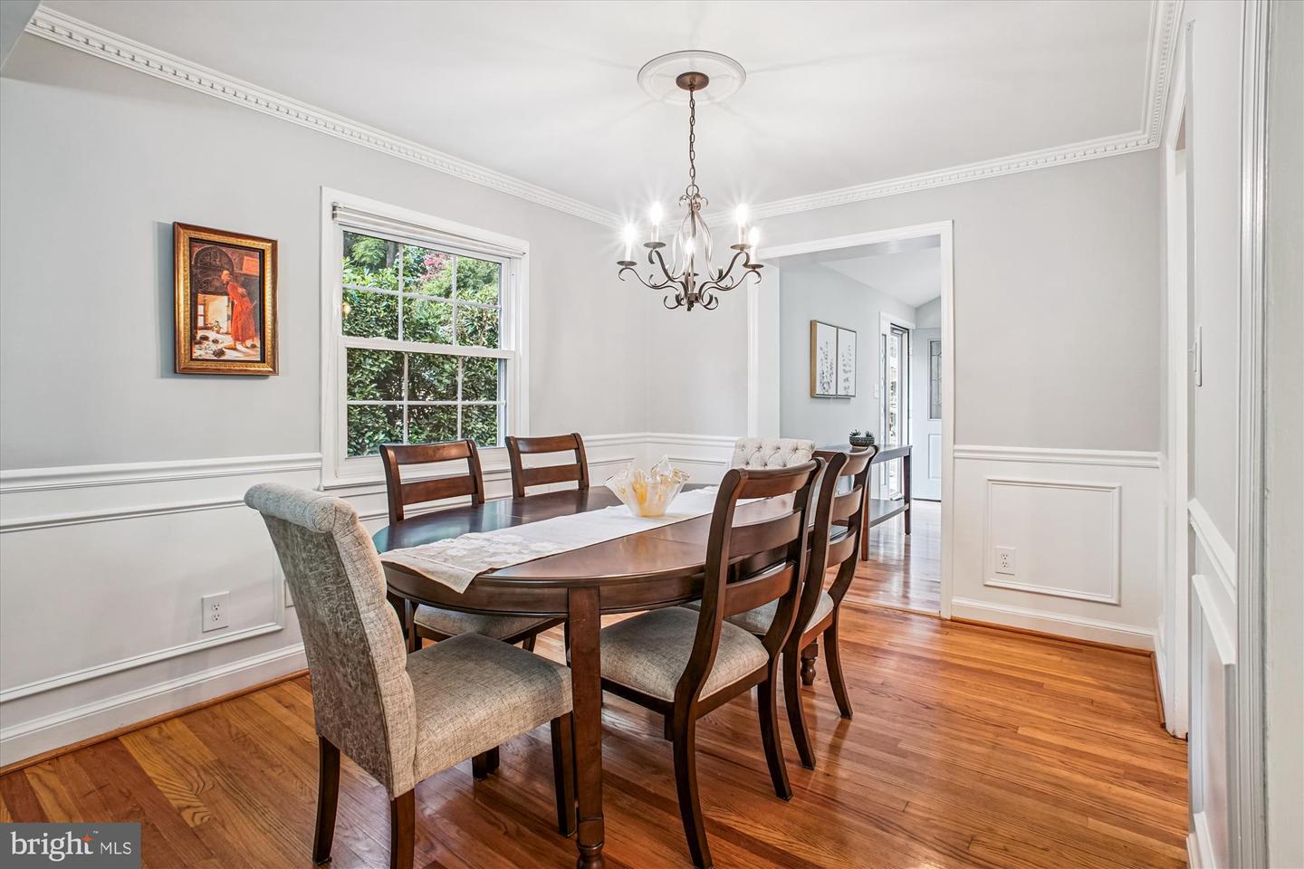 6055 N MORGAN ST, ALEXANDRIA, Virginia 22312, 3 Bedrooms Bedrooms, 6 Rooms Rooms,2 BathroomsBathrooms,Residential,For sale,6055 N MORGAN ST,VAAX2047934 MLS # VAAX2047934