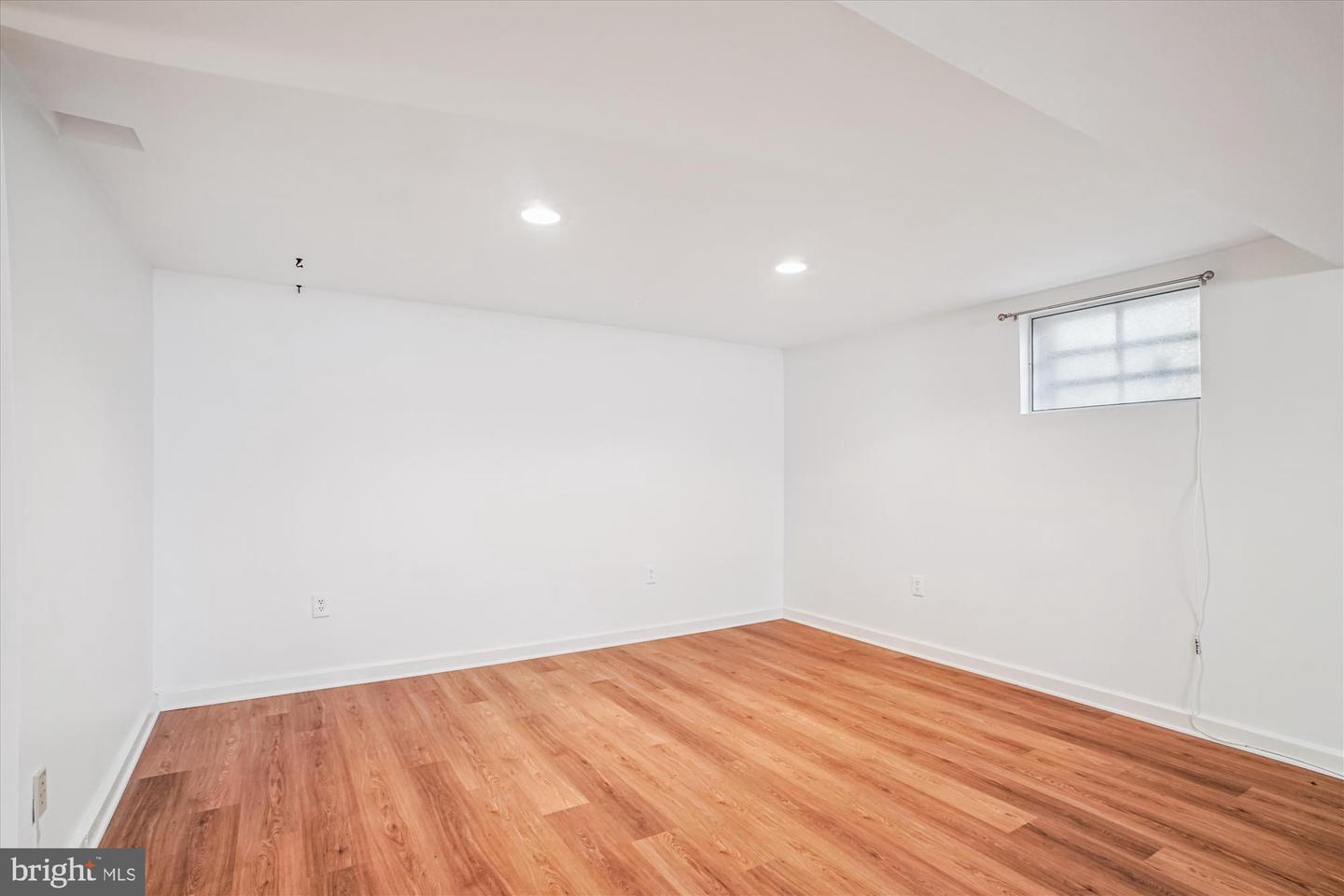 6055 N MORGAN ST, ALEXANDRIA, Virginia 22312, 3 Bedrooms Bedrooms, 6 Rooms Rooms,2 BathroomsBathrooms,Residential,For sale,6055 N MORGAN ST,VAAX2047934 MLS # VAAX2047934