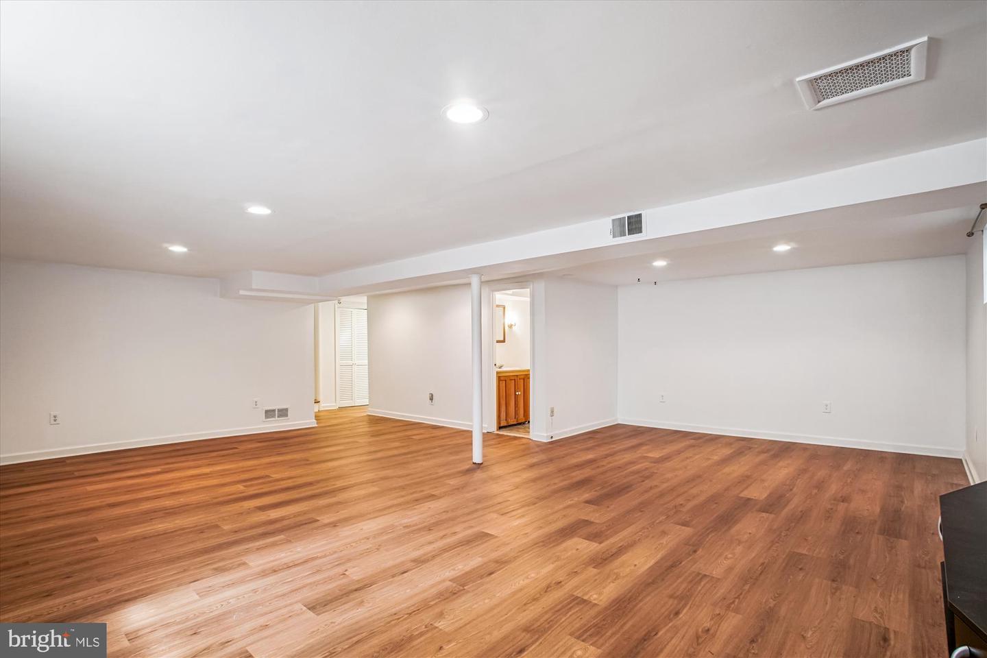 6055 N MORGAN ST, ALEXANDRIA, Virginia 22312, 3 Bedrooms Bedrooms, 6 Rooms Rooms,2 BathroomsBathrooms,Residential,For sale,6055 N MORGAN ST,VAAX2047934 MLS # VAAX2047934