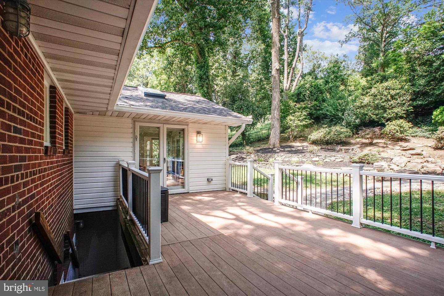 6055 N MORGAN ST, ALEXANDRIA, Virginia 22312, 3 Bedrooms Bedrooms, 6 Rooms Rooms,2 BathroomsBathrooms,Residential,For sale,6055 N MORGAN ST,VAAX2047934 MLS # VAAX2047934