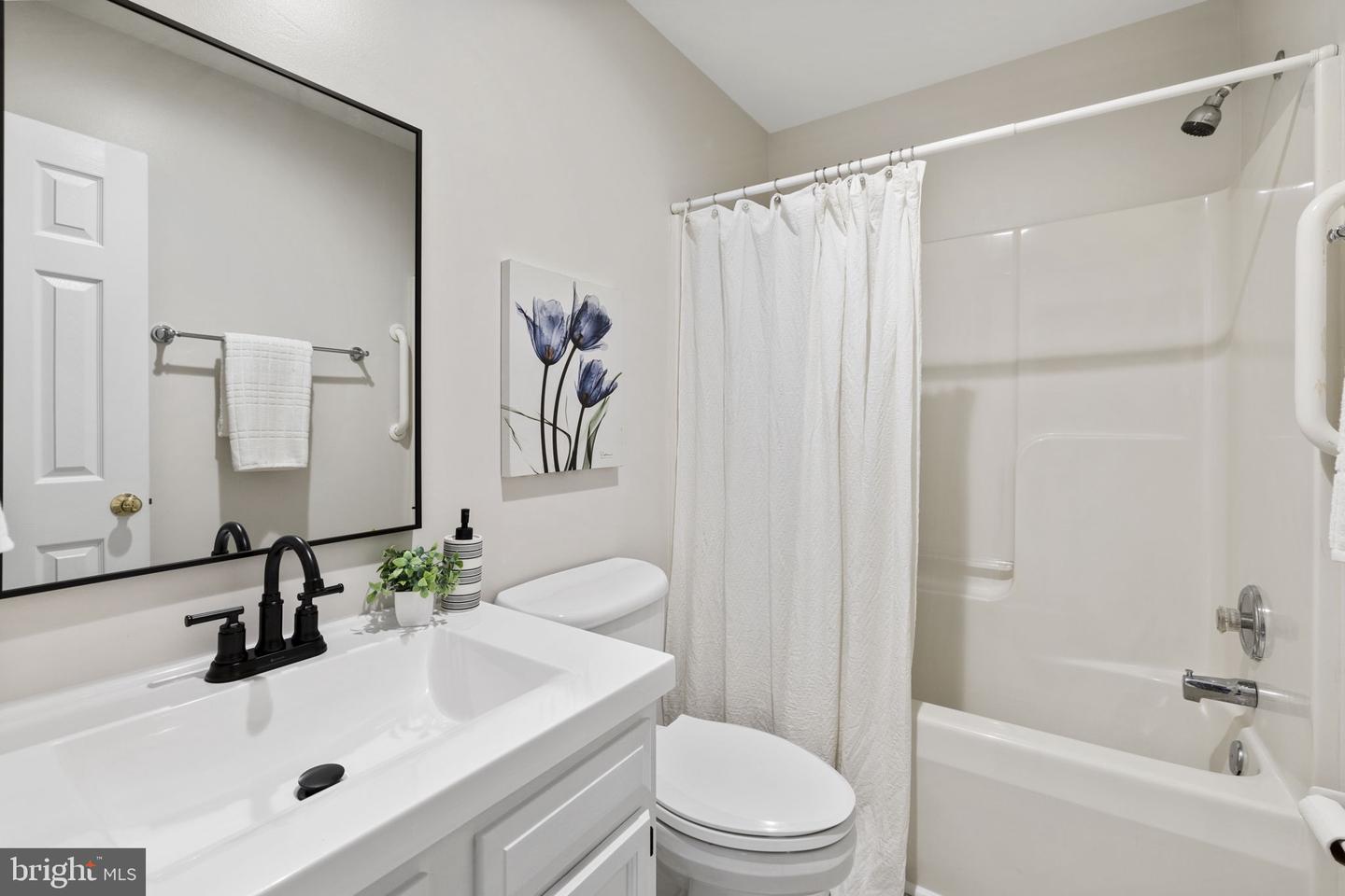 64 BISHOP CV, RUTHER GLEN, Virginia 22546, 3 Bedrooms Bedrooms, ,2 BathroomsBathrooms,Residential,For sale,64 BISHOP CV,VACV2008574 MLS # VACV2008574