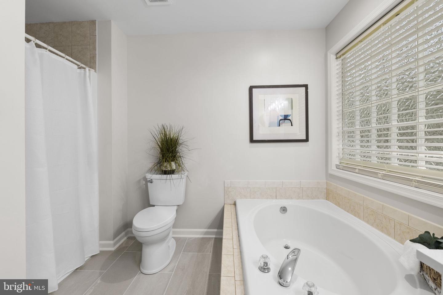 64 BISHOP CV, RUTHER GLEN, Virginia 22546, 3 Bedrooms Bedrooms, ,2 BathroomsBathrooms,Residential,For sale,64 BISHOP CV,VACV2008574 MLS # VACV2008574