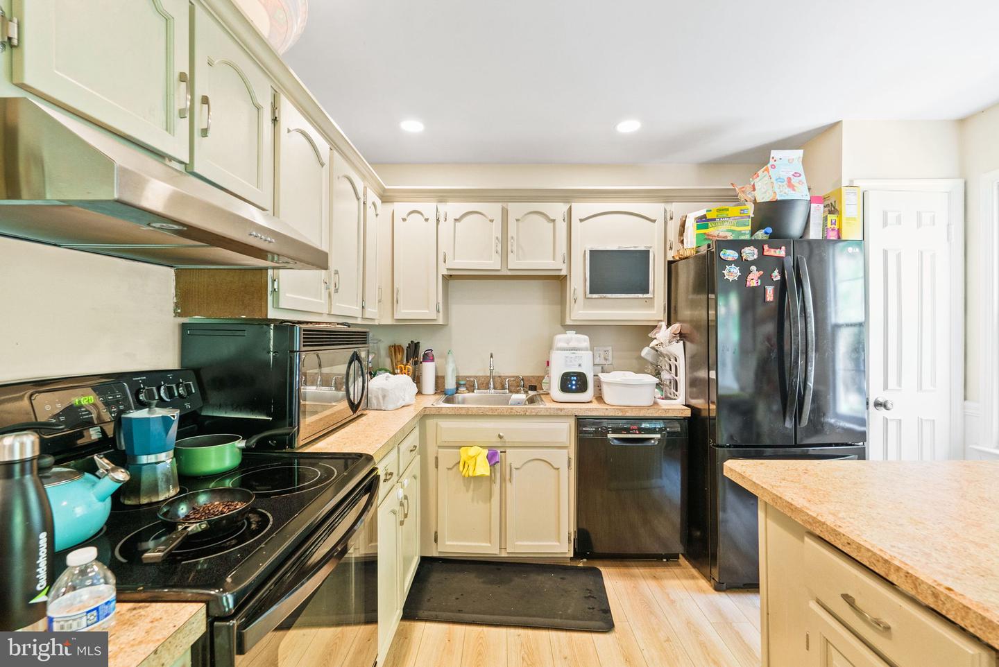 5929 BERKSHIRE CT, ALEXANDRIA, Virginia 22303, 4 Bedrooms Bedrooms, ,3 BathroomsBathrooms,Residential,For sale,5929 BERKSHIRE CT,VAFX2258014 MLS # VAFX2258014