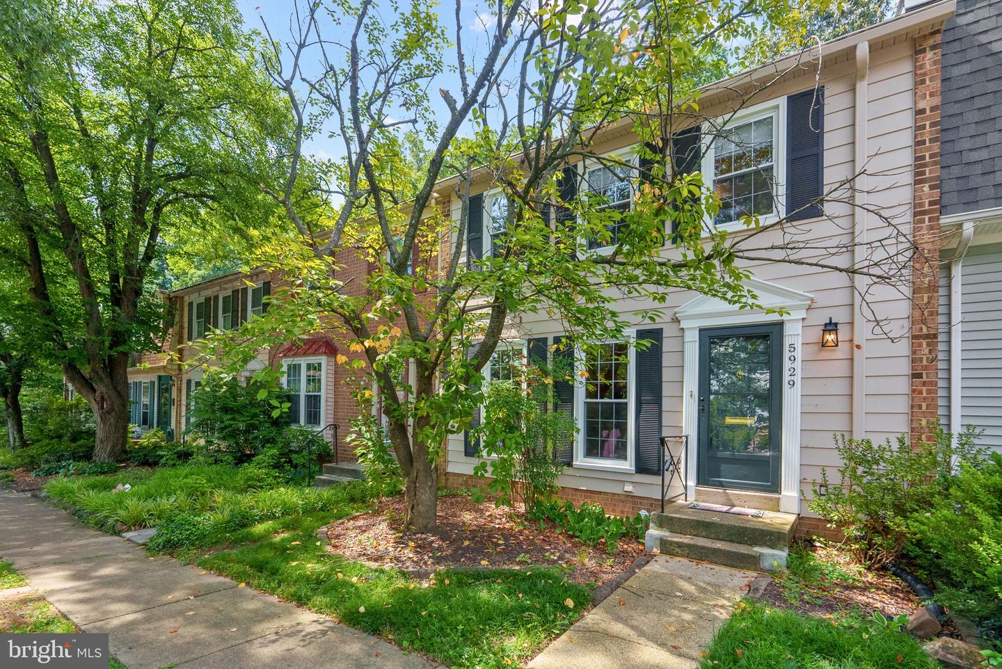 5929 BERKSHIRE CT, ALEXANDRIA, Virginia 22303, 4 Bedrooms Bedrooms, ,3 BathroomsBathrooms,Residential,For sale,5929 BERKSHIRE CT,VAFX2258014 MLS # VAFX2258014