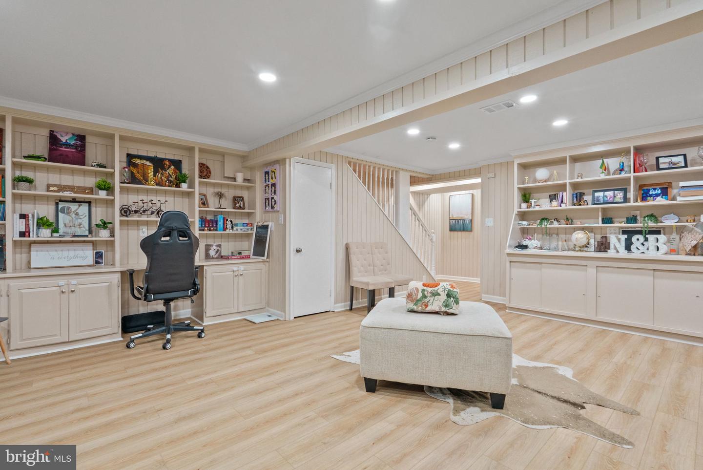 5929 BERKSHIRE CT, ALEXANDRIA, Virginia 22303, 4 Bedrooms Bedrooms, ,3 BathroomsBathrooms,Residential,For sale,5929 BERKSHIRE CT,VAFX2258014 MLS # VAFX2258014