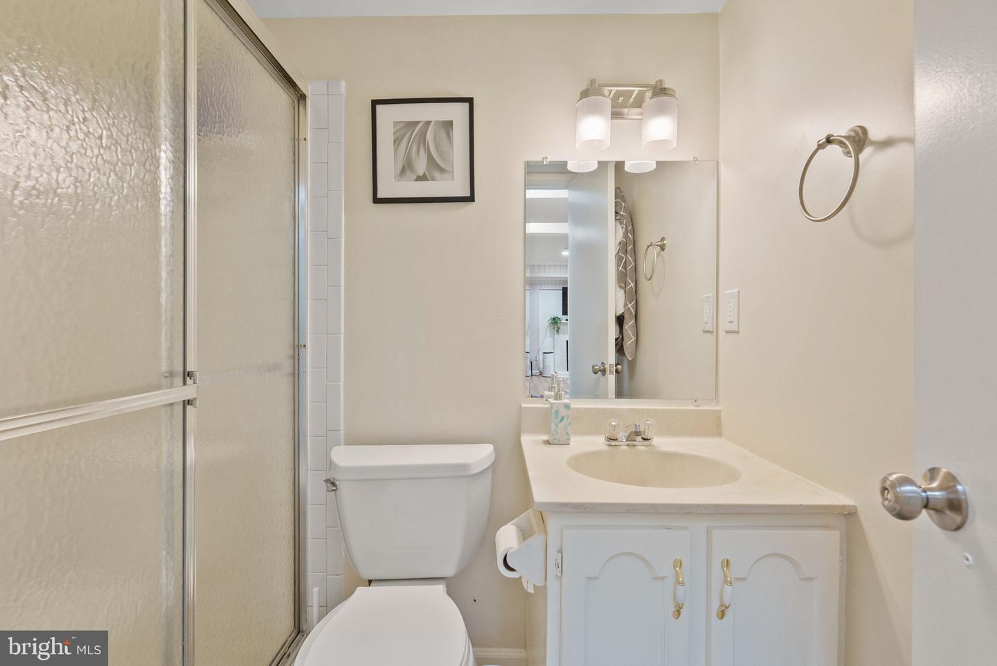 5929 BERKSHIRE CT, ALEXANDRIA, Virginia 22303, 4 Bedrooms Bedrooms, ,3 BathroomsBathrooms,Residential,For sale,5929 BERKSHIRE CT,VAFX2258014 MLS # VAFX2258014