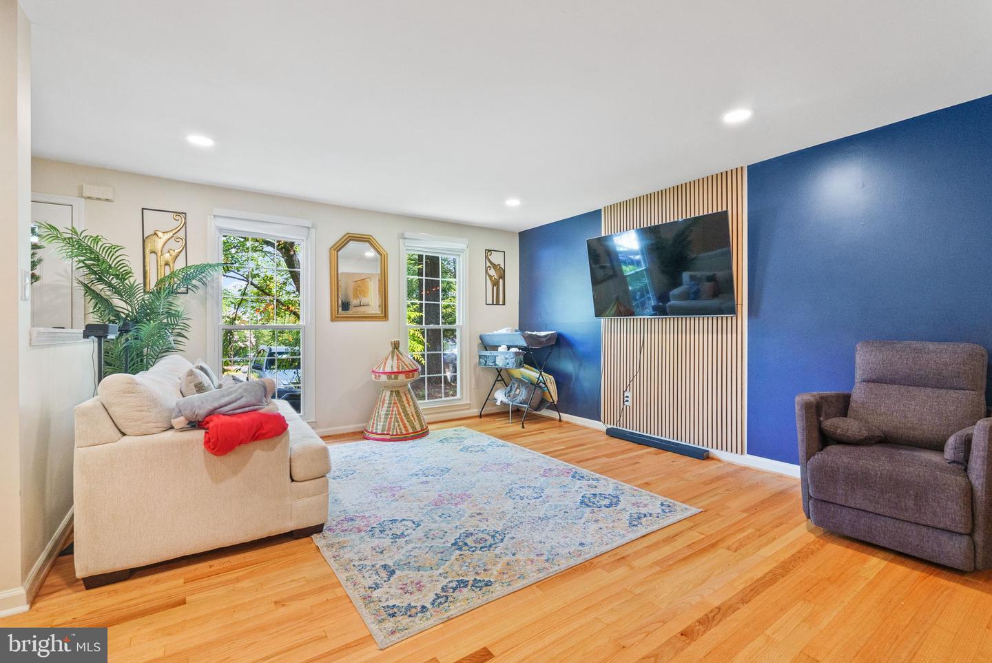 5929 BERKSHIRE CT, ALEXANDRIA, Virginia 22303, 4 Bedrooms Bedrooms, ,3 BathroomsBathrooms,Residential,For sale,5929 BERKSHIRE CT,VAFX2258014 MLS # VAFX2258014