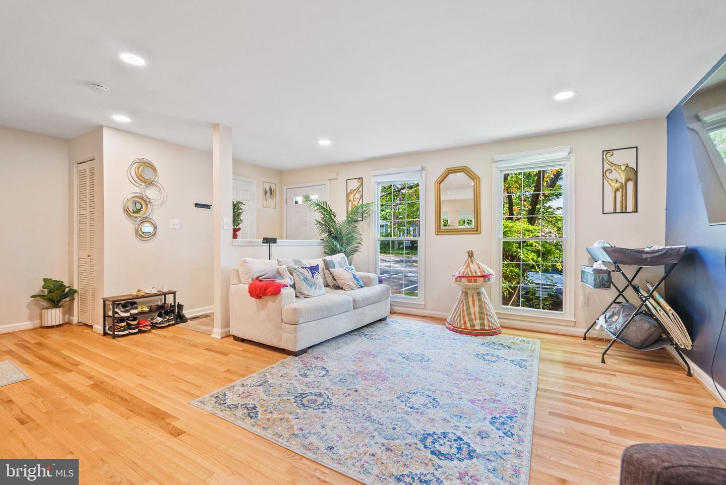 5929 BERKSHIRE CT, ALEXANDRIA, Virginia 22303, 4 Bedrooms Bedrooms, ,3 BathroomsBathrooms,Residential,For sale,5929 BERKSHIRE CT,VAFX2258014 MLS # VAFX2258014