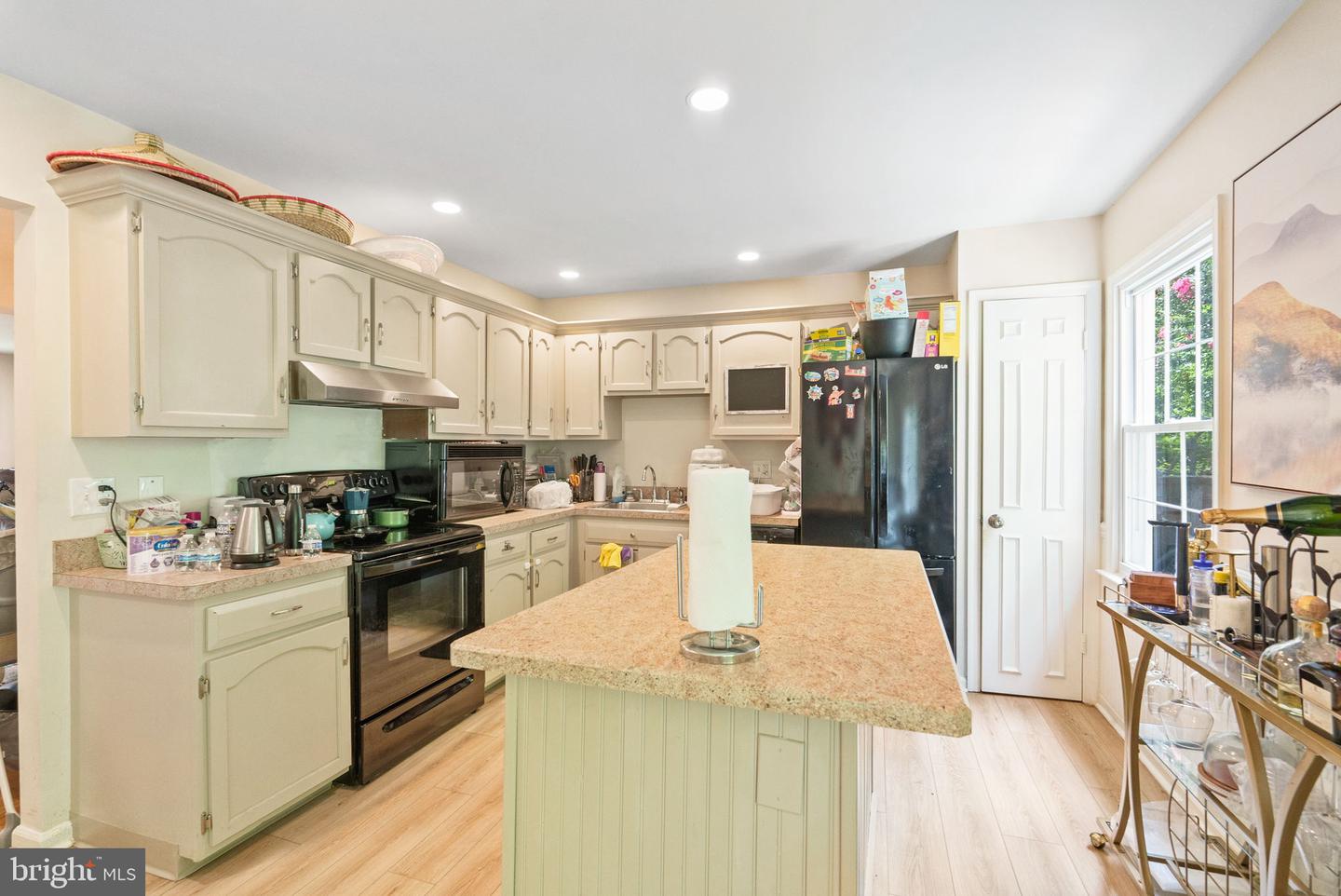 5929 BERKSHIRE CT, ALEXANDRIA, Virginia 22303, 4 Bedrooms Bedrooms, ,3 BathroomsBathrooms,Residential,For sale,5929 BERKSHIRE CT,VAFX2258014 MLS # VAFX2258014
