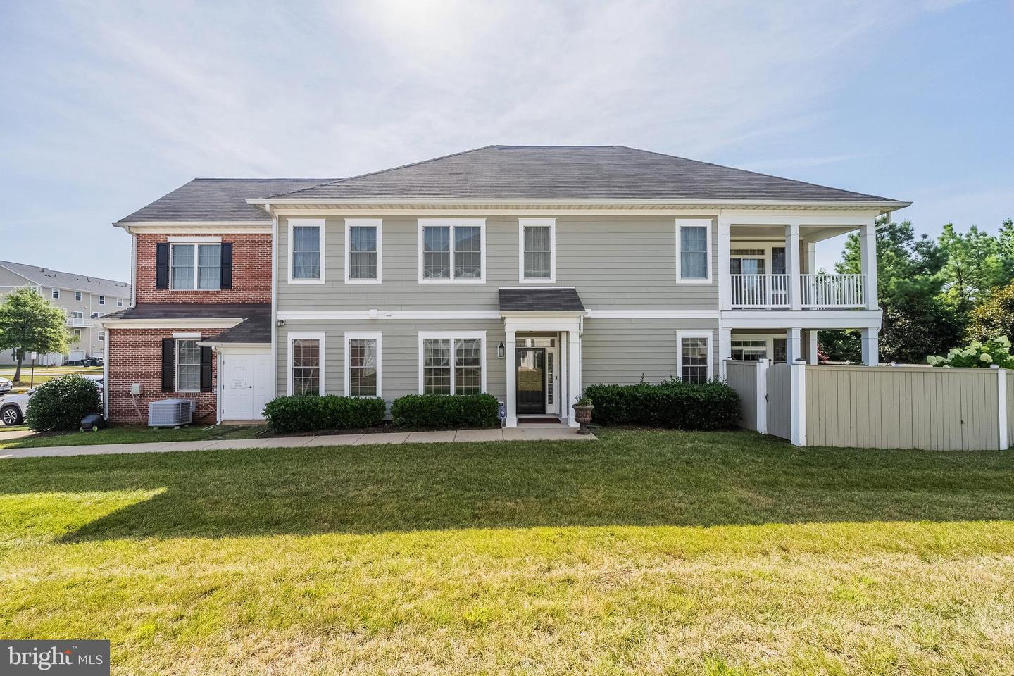 44057 VAIRA TER, CHANTILLY, Virginia 20152, 3 Bedrooms Bedrooms, ,2 BathroomsBathrooms,Residential,For sale,44057 VAIRA TER,VALO2103308 MLS # VALO2103308