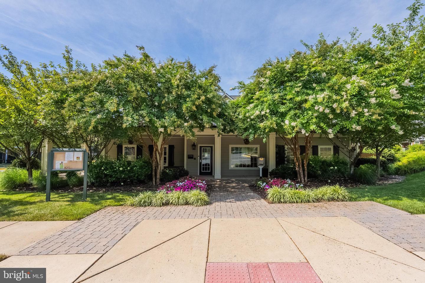 44057 VAIRA TER, CHANTILLY, Virginia 20152, 3 Bedrooms Bedrooms, ,2 BathroomsBathrooms,Residential,For sale,44057 VAIRA TER,VALO2103308 MLS # VALO2103308