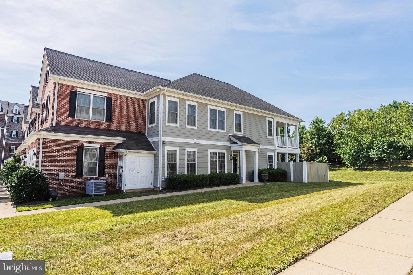 44057 VAIRA TER, CHANTILLY, Virginia 20152, 3 Bedrooms Bedrooms, ,2 BathroomsBathrooms,Residential,For sale,44057 VAIRA TER,VALO2103308 MLS # VALO2103308