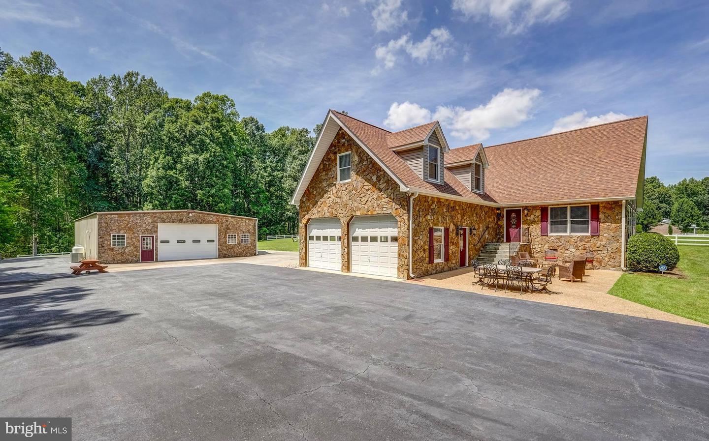 1183 DANIEL RD, LOUISA, Virginia 23093, 5 Bedrooms Bedrooms, 19 Rooms Rooms,3 BathroomsBathrooms,Residential,For sale,1183 DANIEL RD,VALA2008344 MLS # VALA2008344