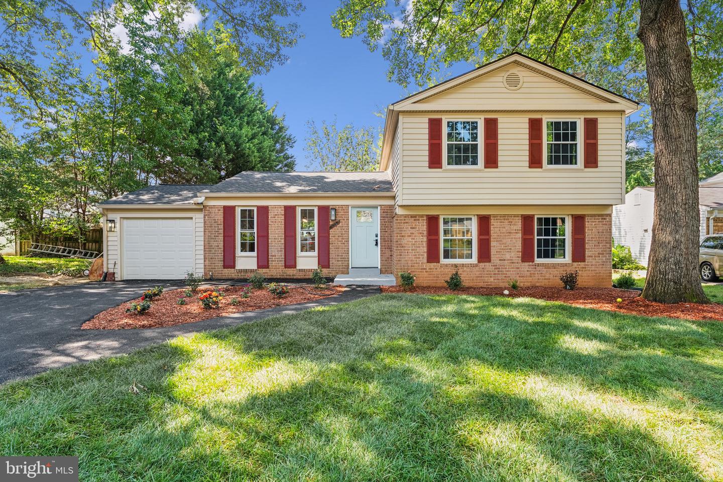 10449 CALUMET GROVE DR, FAIRFAX, Virginia 22032, 4 Bedrooms Bedrooms, ,3 BathroomsBathrooms,Residential,For sale,10449 CALUMET GROVE DR,VAFX2258076 MLS # VAFX2258076